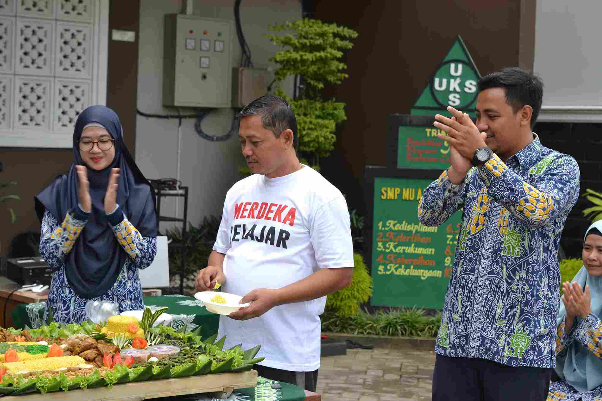 Peringatan Hari Guru Nasional HGN 2022 SMP Mu Ahmad Dahlan
