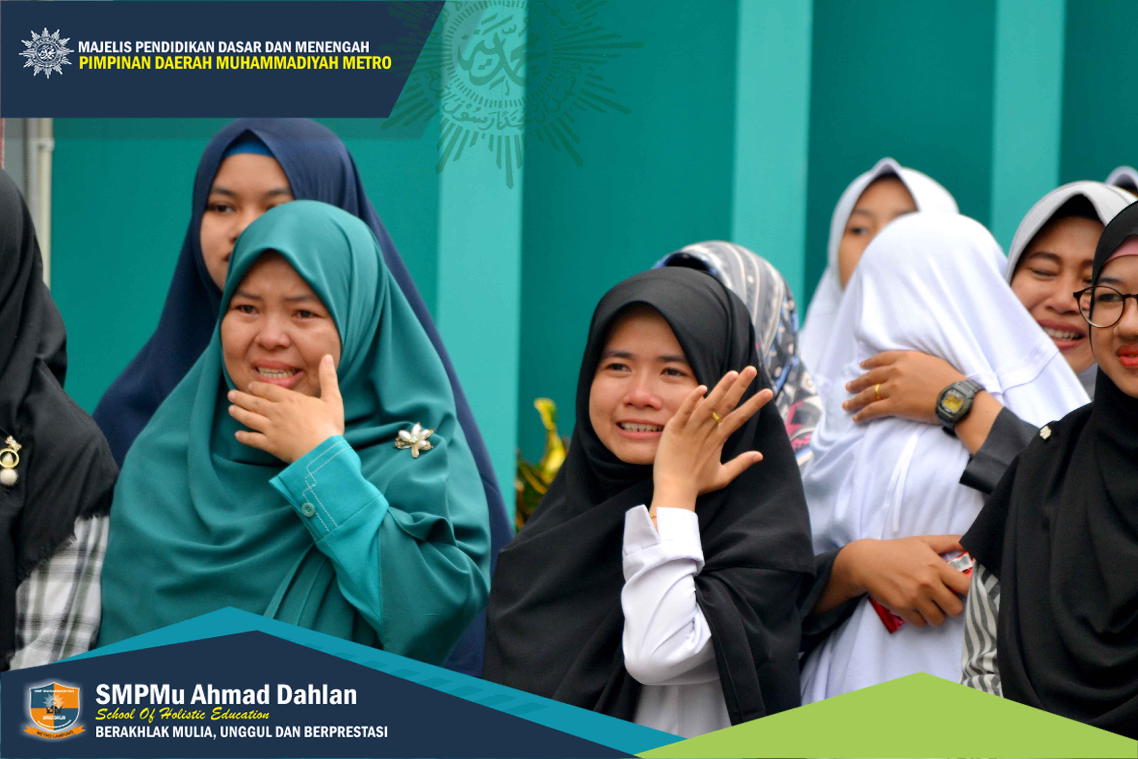 Tangisan Hari Guru SMP Muhammadiyah Ahmad Dahlan